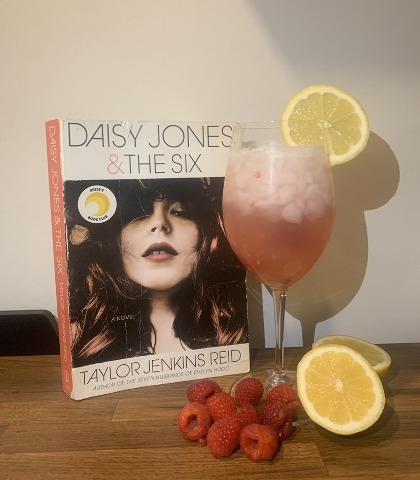 Daisy Jones and the Six' Interview: a 'Nicotine-Stained' Homage to